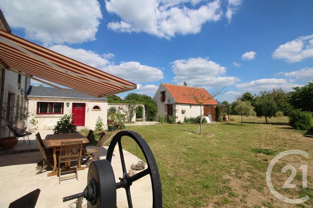 maison à vendre - 5 pièces - 172.88 m2 - MEZIERES LEZ CLERY - 45 - CENTRE - Century 21 Néré Immobilier maison à vendre - 5 pièces - 172.88 m2 - MEZIERES LEZ CLERY - 45 - CENTRE - Century 21 Néré Immobilier