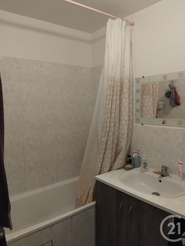 Appartement F3 à vendre - 3 pièces - 60.87 m2 - ORLEANS - 45 - CENTRE - Century 21 Néré Immobilier