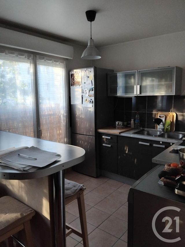 Appartement F3 à vendre - 3 pièces - 60.87 m2 - ORLEANS - 45 - CENTRE - Century 21 Néré Immobilier