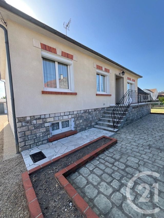 maison à vendre - 4 pièces - 88.91 m2 - ST HILAIRE ST MESMIN - 45 - CENTRE - Century 21 Néré Immobilier
