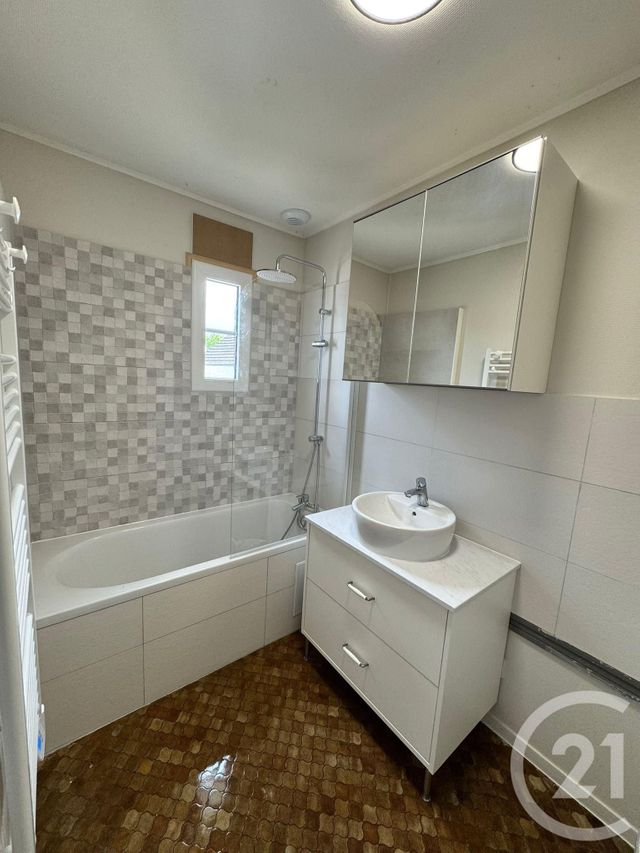 maison à vendre - 4 pièces - 63.59 m2 - CLERY ST ANDRE - 45 - CENTRE - Century 21 Néré Immobilier